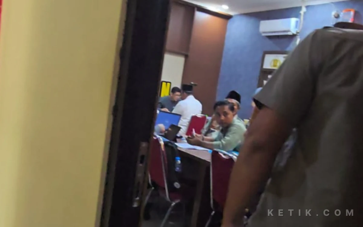 Thumbnail Berita - Puluhan Saksi Diperiksa KPK di Bangkalan, Kasus Hibah Jatim Terus Didalami