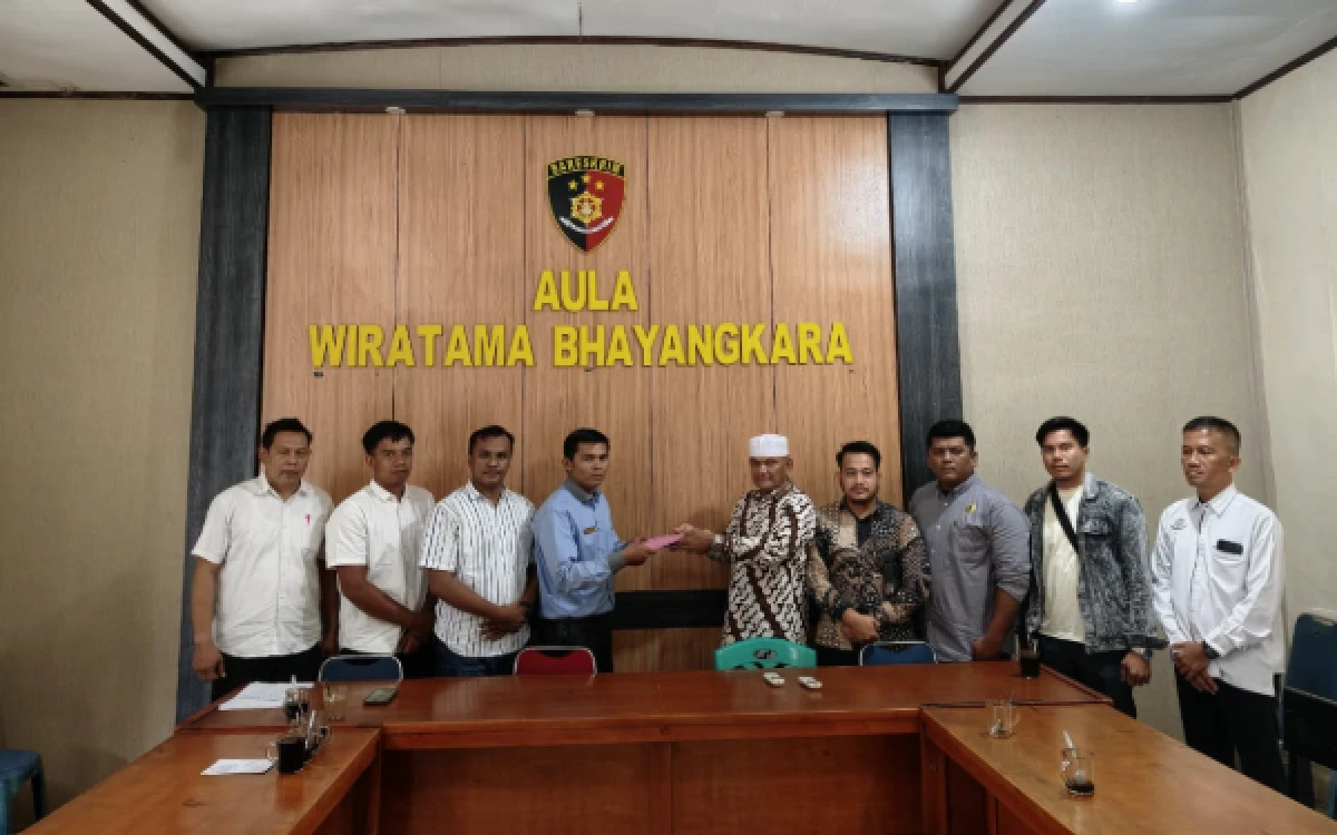 Thumbnail Berita - Kasus Pajero Vs Avanza di Pasbar Berakhir Damai, Polres Fasilitasi Mediasi