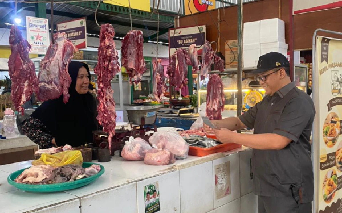 Thumbnail Berita - Stok Sapi Menipis, DPRD Kota Malang Desak Pemkot Stabilkan Harga Daging