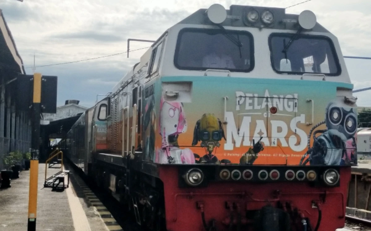 Thumbnail Berita - KAI Daop 7 Madiun Imbau Penumpang Berangkat Lebih Awal dari Stasiun Kediri, Antisipasi Kepadatan Acara Gus Iqdam