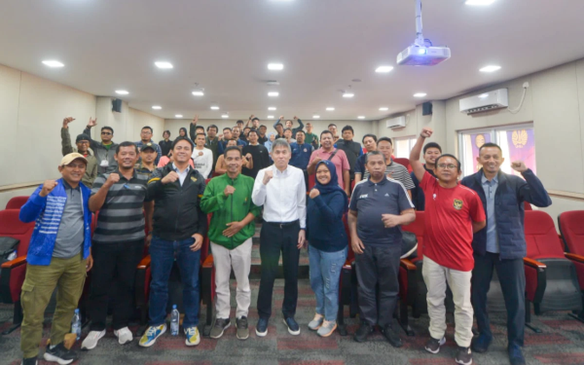 Thumbnail Berita - Puluhan Wartawan Antusias Ikuti Workshop Laws of The Game yang Digelar PSSI di Unesa