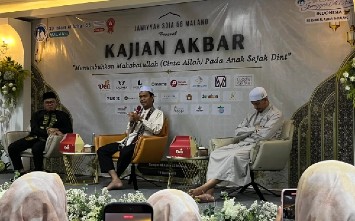 Thumbnail Berita - UAS: Keteladanan Orang Tua, Kunci Anak Cintai Allah