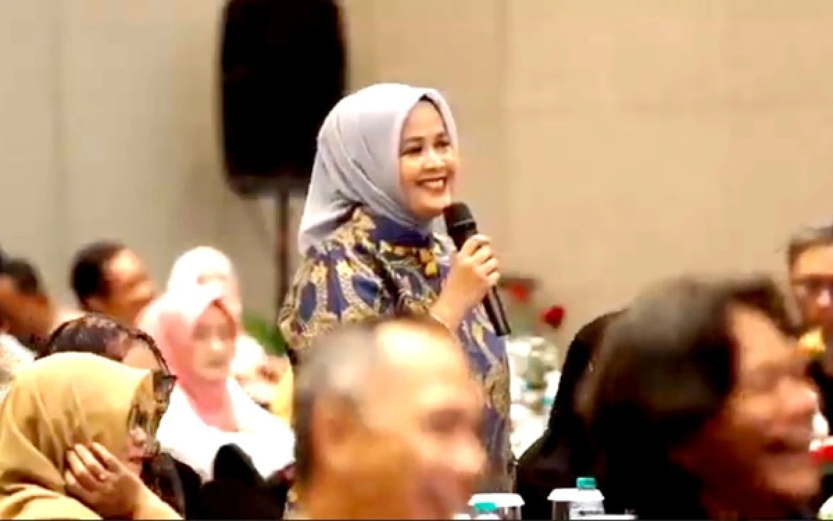 Thumbnail Berita - Bagaimana Kesan Jadi Istri Wartawan? Ini Kisah Erva Mendampingi Akhmad Munir dari Nol Sampai Puncak Karir