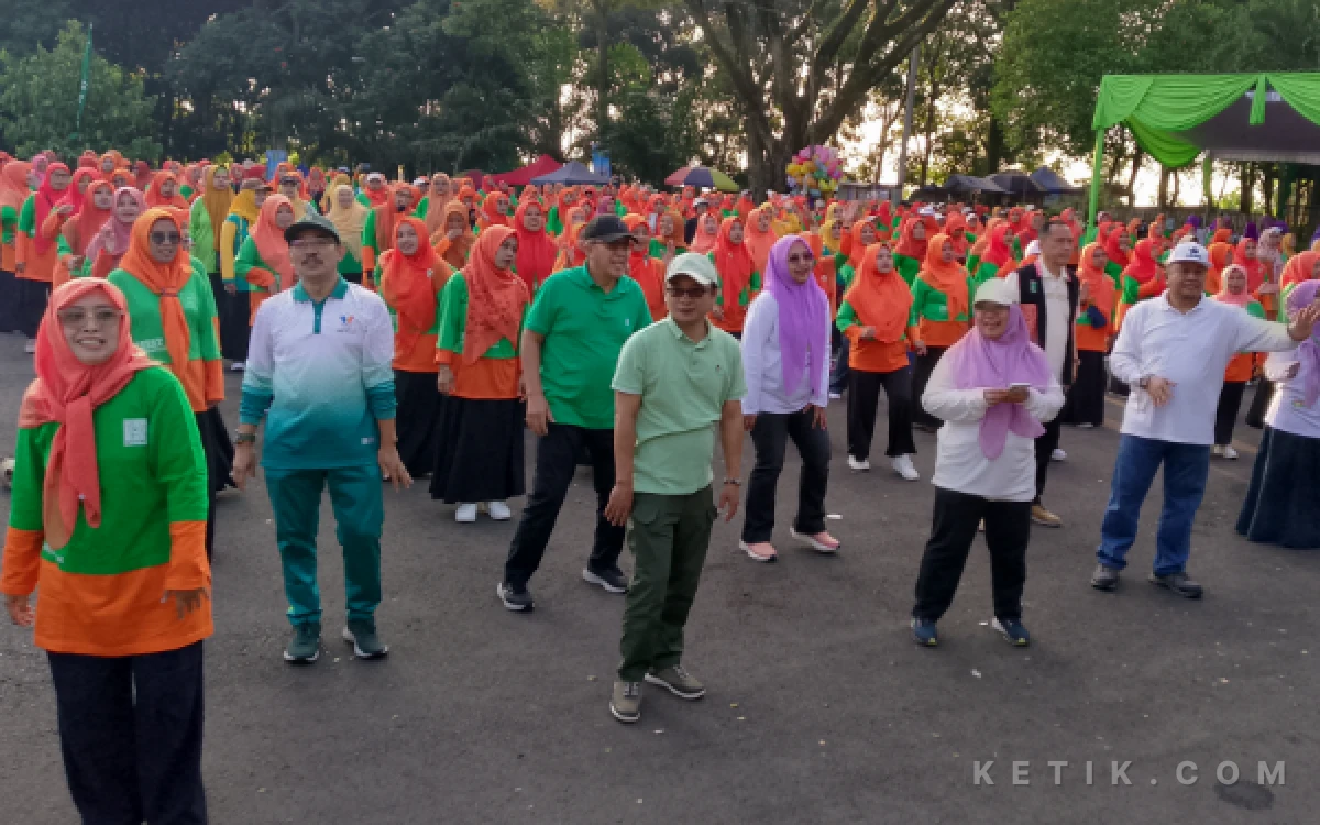 Thumbnail Berita - Didukung Sekjen PKB dan Abah Kholiq, Fatayat NU Kabupaten Malang Bersama Perempuan Bangsa Gelar Fun Walk Sekaligus Tanam Pohon