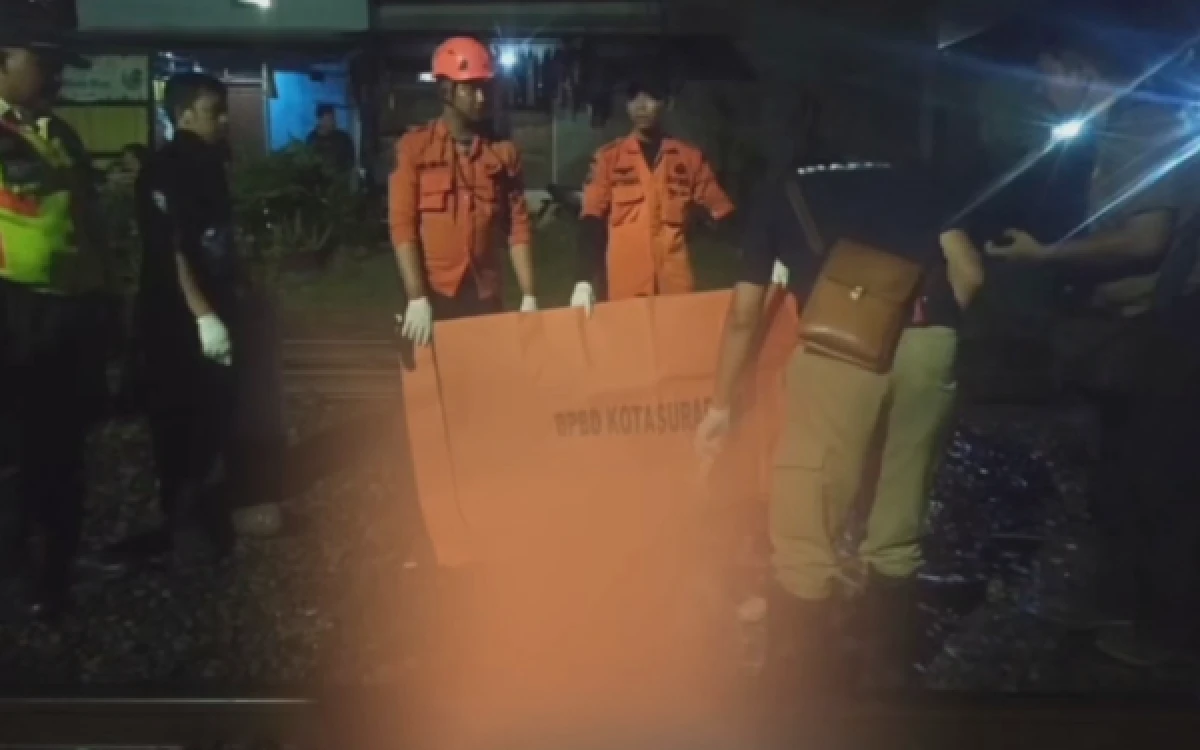 Thumbnail Berita - Kecelakaan di Perlintasan Kereta Wonokromo Surabaya, Satu Orang Meninggal Dunia