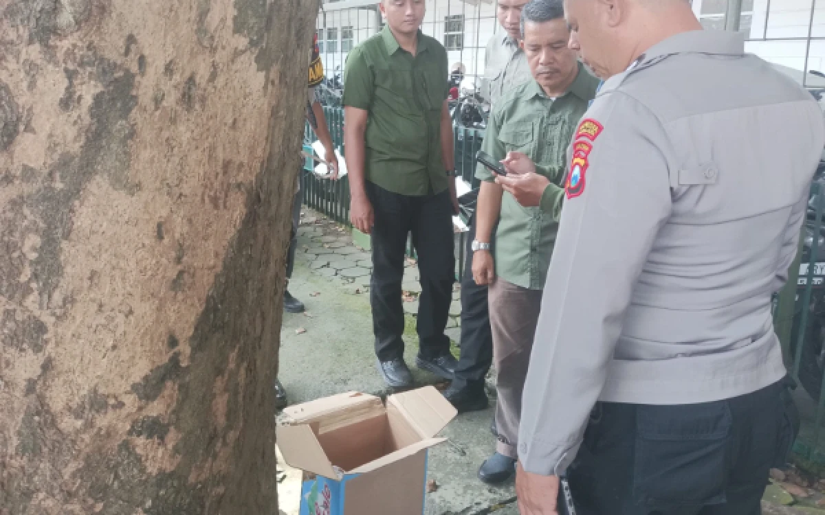 Thumbnail Berita - Polisi Telusuri CCTV Buru Pembuang Bayi di Jaksa Agung Suprapto Kota Malang