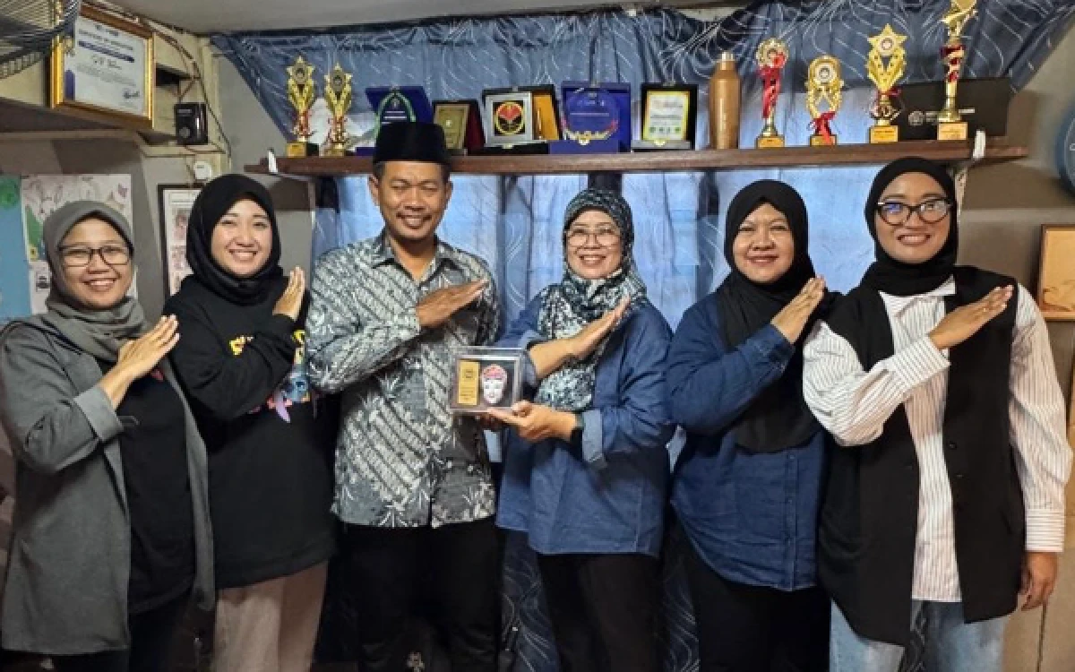 Thumbnail Berita - Prodi Ilmu Komunikasi FISIP Unmer Malang Gelar Pengabdian untuk Anak TKI di Malaysia