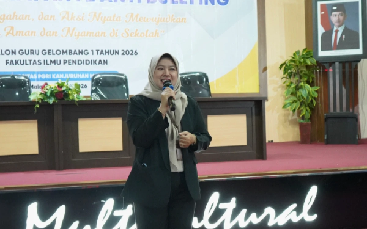 Foto Leni Latifah M.Pd., Kons., anggota Satgas PPKTP (Pencegahan dan Penanganan Kekerasan di Lingkungan Perguruan Tinggi) Unikama sebagai narasumber pada workshop Anti Bullying. (Foto: Humas Unikama)