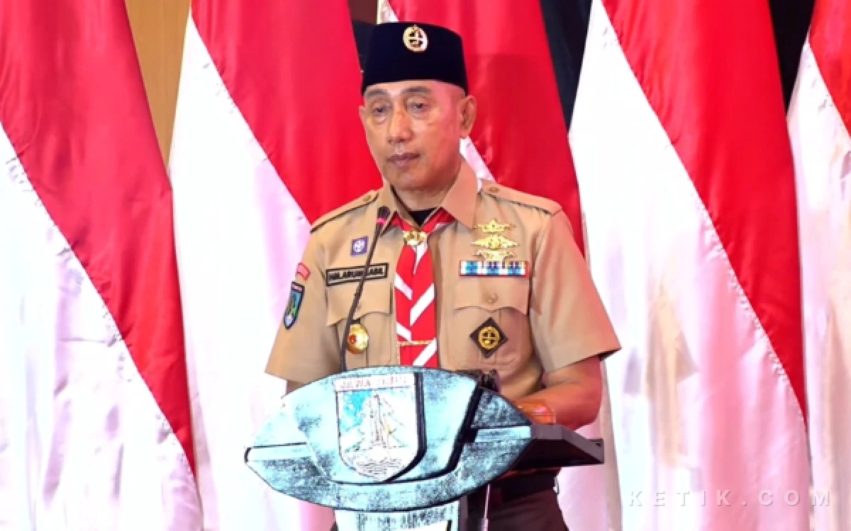 Thumbnail Berita - Rakerda Pramuka Tiba-tiba Hening, Ketua Kwarda Jatim HM Arum Sabil Pimpin Doa untuk Gubernur Khofifah