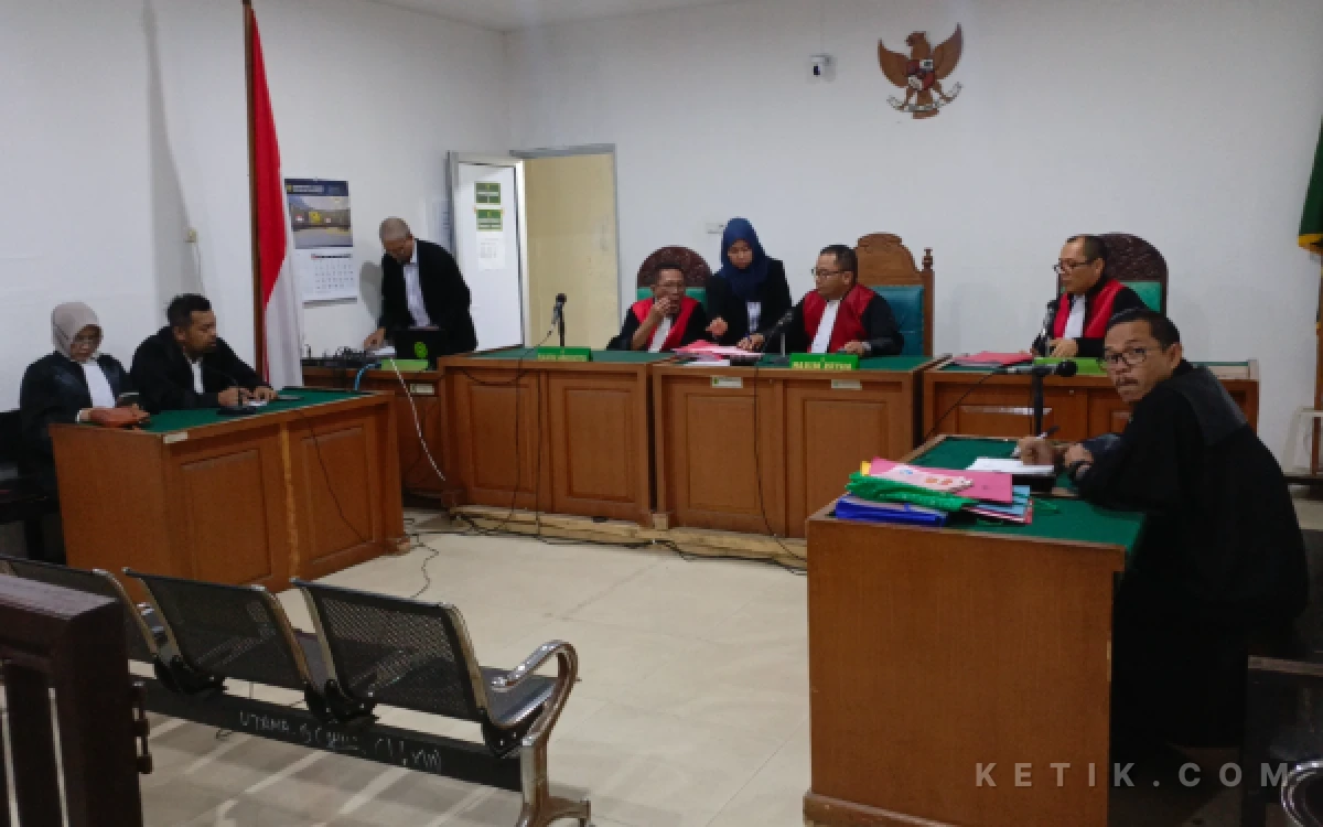 Thumbnail Berita - Residivis Penusukan Dada di Permata Gardena Palembang Divonis 2 Tahun, Lebih Ringan dari Tuntutan