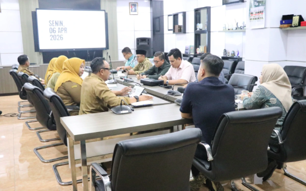 Thumbnail Berita - Hearing Tertutup DPRD Gresik Terkait SK ASN Palsu, Jumlah Korban Sementara 18 Orang