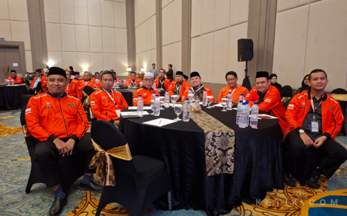 Empat Legislator PKS Sampang Ikuti Bimtekda, Mahfud Ajak Masyarakat Samakan Frekuensi Wujudkan Pemerintahan yang Bersih