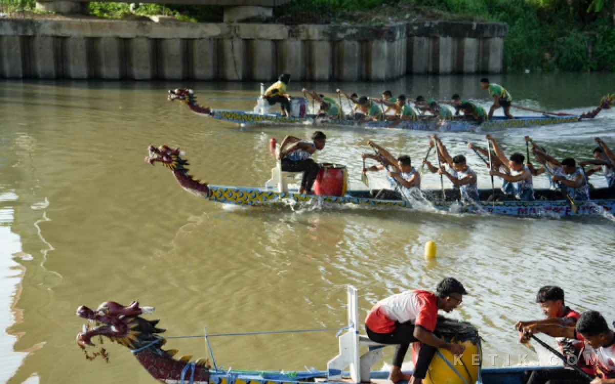 Thumbnail Berita - Kota Mojokerto Sukses Gelar Kejurprov Dayung 2026 di Sungai Ngotok