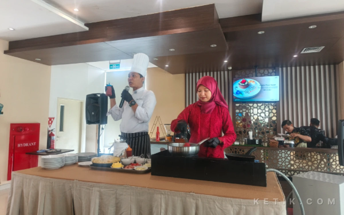 Foto Live Cooking Hotel Santika (Foto: Daniel Andayawan/Ketik.com)