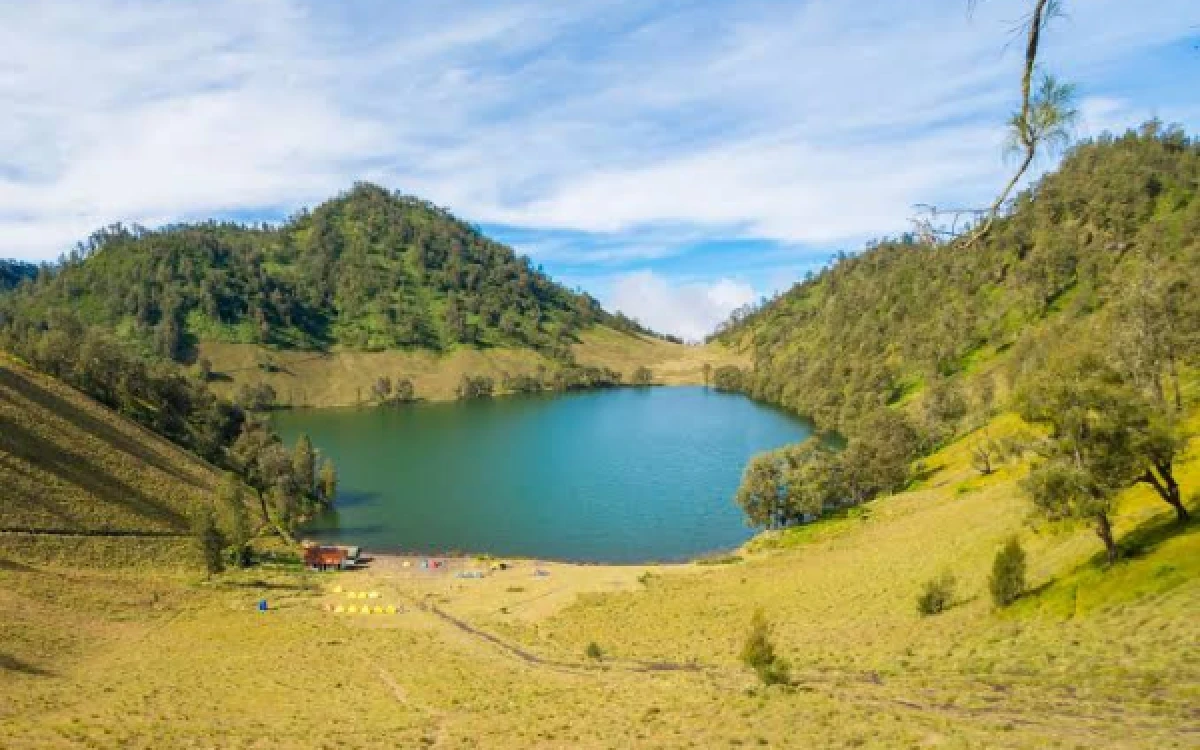 Thumbnail Berita - Ranu Kumbolo Kembali Panggil Pendaki, Ini Tata Cara dan Syarat Lengkapnya