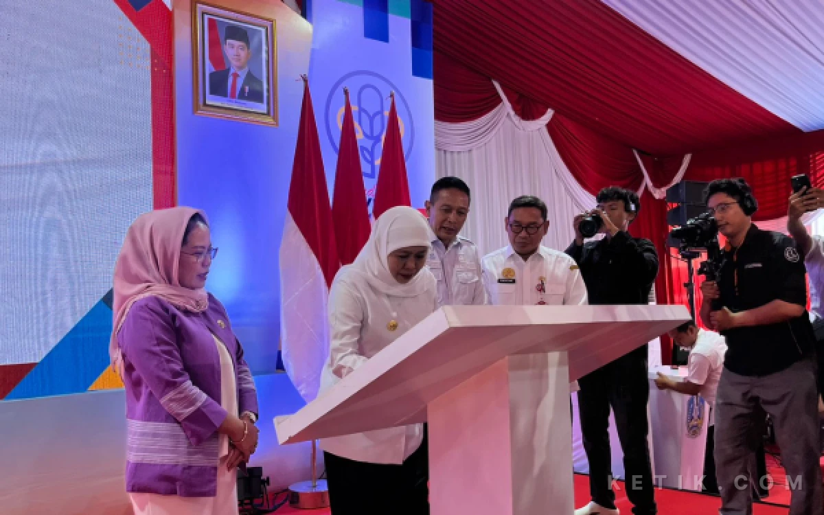 Thumbnail Berita - Gubernur Khofifah Resmikan Grand Paviliun RSSA, Layanan VIP Rasa Luar Negeri Kini Hadir di Kota Malang