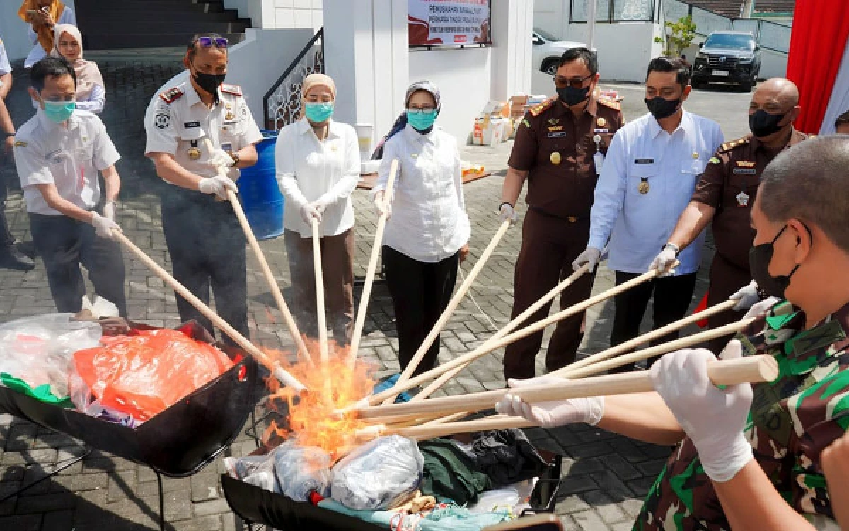 Thumbnail Berita - Bupati Lumajang: Keluarga Garda Depan Cegah Penyalahgunaan Narkotika