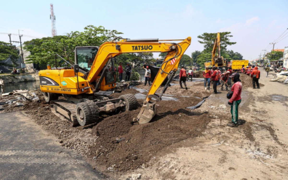 Thumbnail Berita - Fiskal Tertekan, Eri Cahyadi Siapkan Skema KPBU-AP untuk Pembangunan di Kota Surabaya