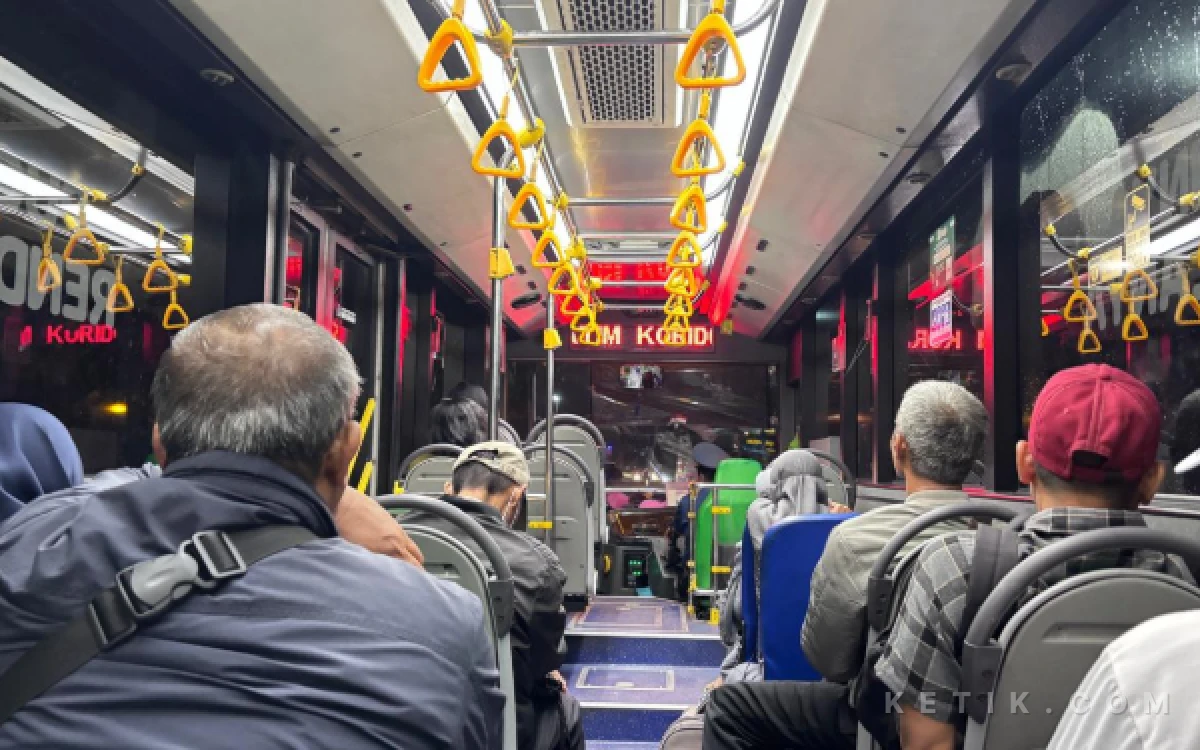 Thumbnail Berita - Menahan Nafsu Makan, Menikmati Roti Sembunyi-Sembunyi hingga 10 Menit Waktu Berbuka Puasa