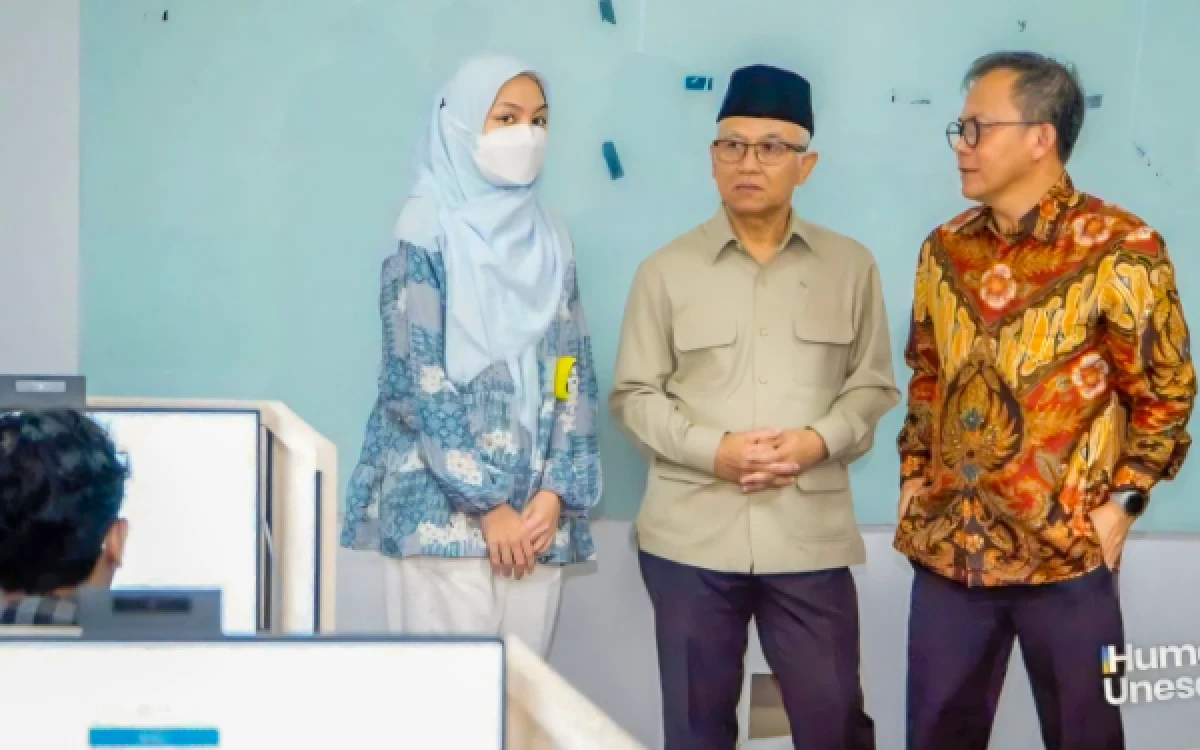 Thumbnail Berita - AI Bongkar Joki UTBK di Unesa, Wamendikdasmen Pastikan Sanksi Tegas