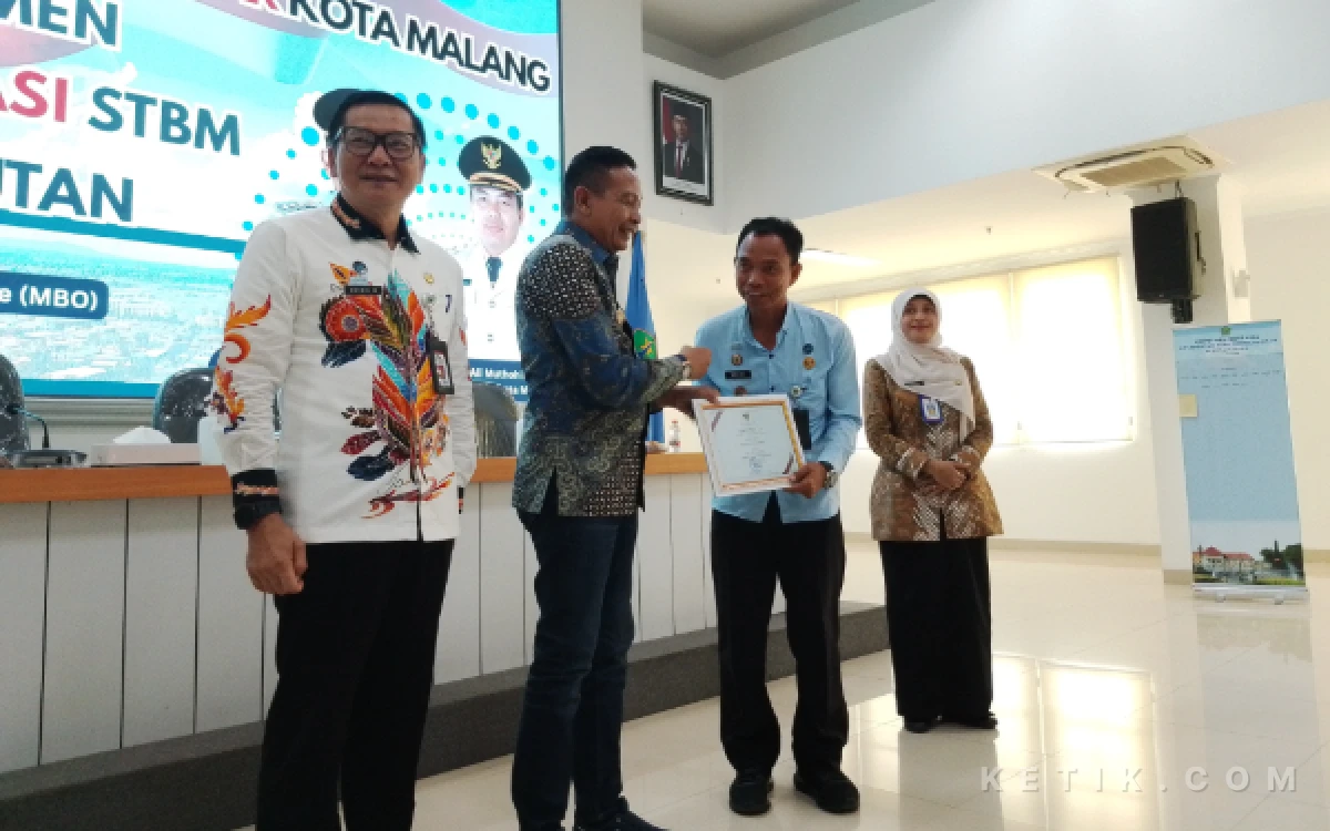 Thumbnail Berita - Kota Malang Cetak Sejarah, Jadi Daerah Pertama di Jatim Raih 100 Persen STBM