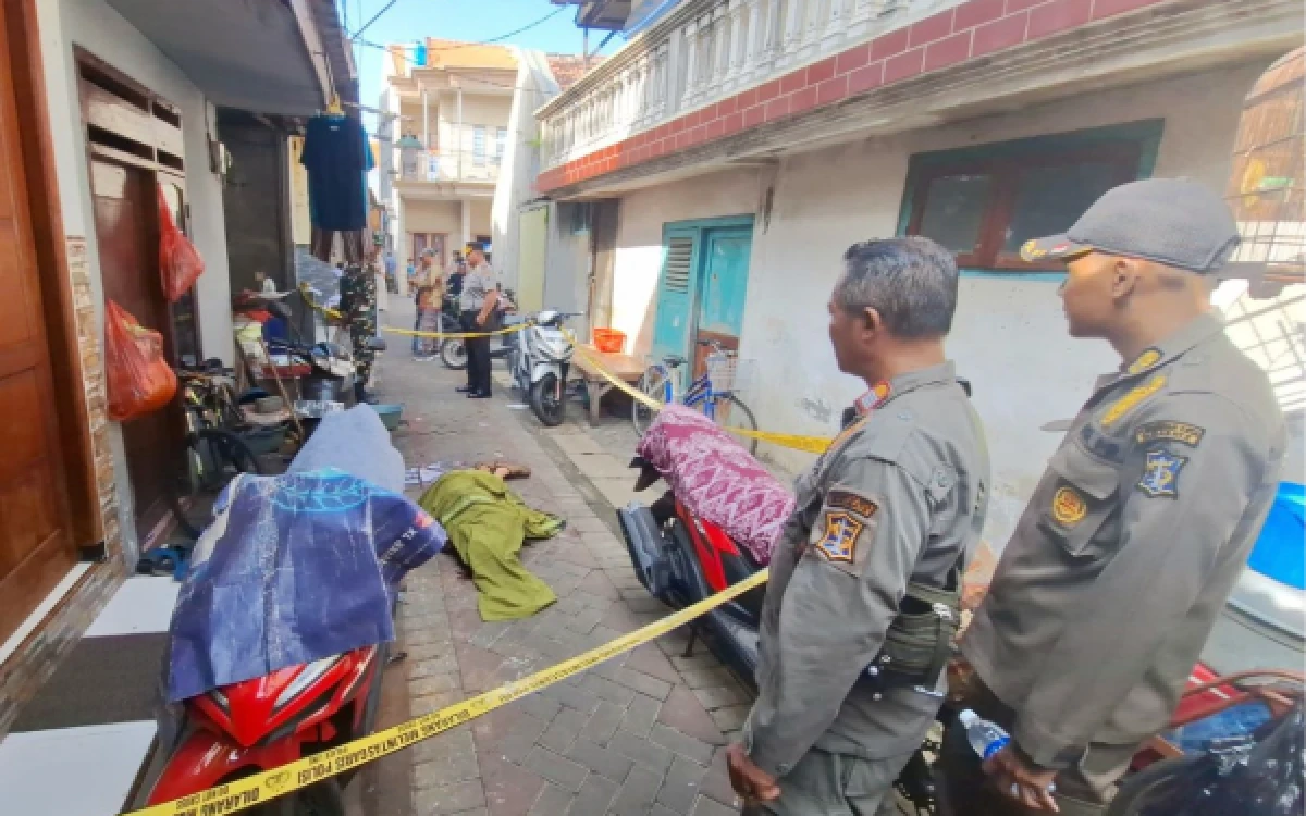 Thumbnail Berita - Geger! Warga Jalan Pragoto Surabaya Temukan Pria Bersimbah Darah