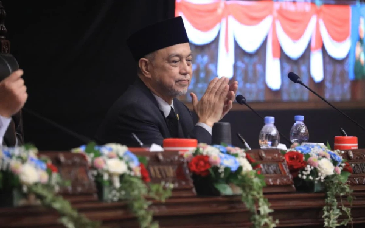 Thumbnail Berita - Cadangan Beras Tembus 5,2 Juta Ton, Wakil Ketua DPD RI: Bukti Pemerintah Perkuat Ketahanan Pangan