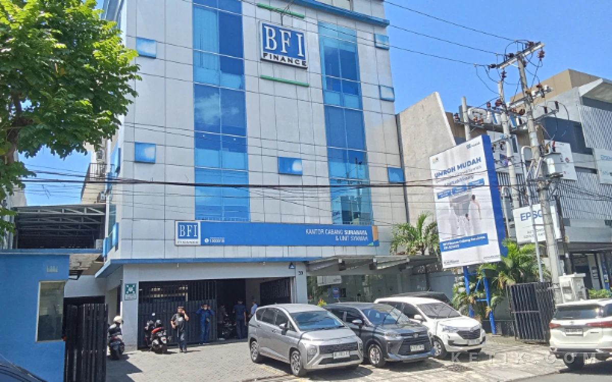 Thumbnail Berita - Polemik "Lexus" Warga Surabaya Terancam Ditarik Paksa, Pemilik Sebut Beli Cash