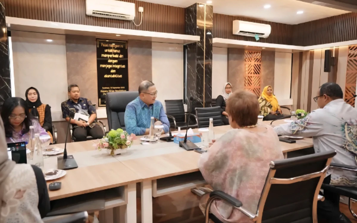 Thumbnail Berita - Perkuat Literasi Demokrasi di Sekolah, Dindik Jatim dan Bawaslu Bangun Kolaborasi Strategis