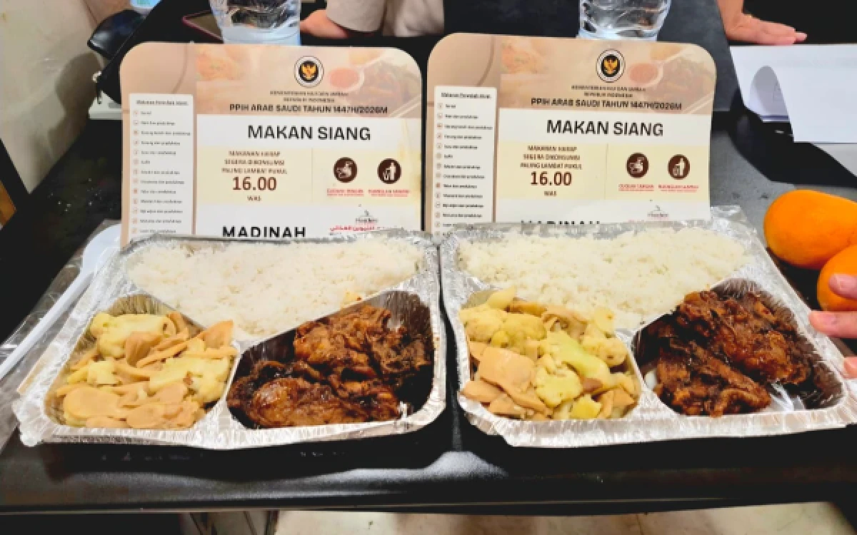 Thumbnail Berita - Distribusi Konsumsi Jemaah Haji 2026 di Madinah Tertata, 23 Dapur Katering Siap Layani Tiga Kali Sehari