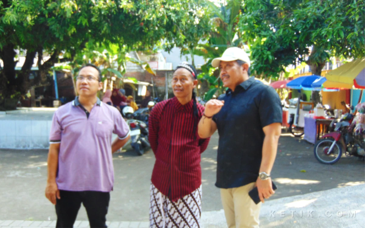 Thumbnail Berita - Plafon SDN Kemantren 1 Tulangan Ambrol, Rehab Total Terkendala Status Cagar Budaya