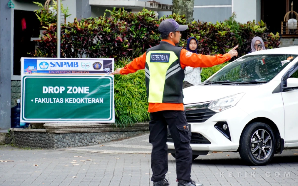 Thumbnail Berita - Jaga Ketertiban UTBK 2026, UB Kerahkan 93 Personel Keamanan dan Atur Lalu Lintas Kampus Secara Ketat
