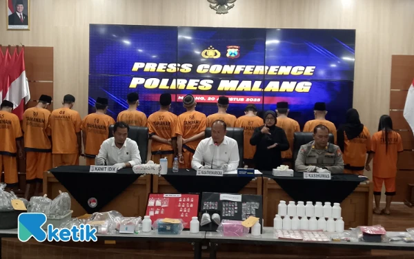 Thumbnail Berita - Sita Narkoba Senilai Rp289 Juta, Polres Malang Selamatkan Ribuan Jiwa
