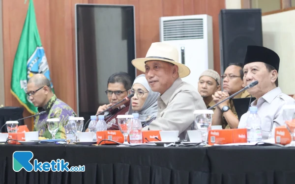 Thumbnail Berita - DPRD Jatim Apresiasi Kinerja Kwarda Jatim, dari Simulasi MBG hingga Indeks Kesalehan Sosial