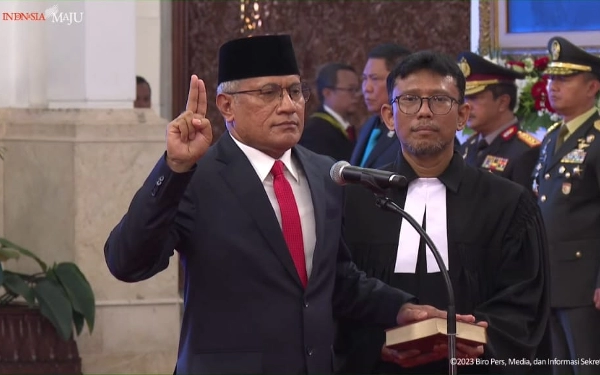 Thumbnail Berita - Presiden Jokowi Lantik Irjen Marthinus Hukom sebagai Kepala BNN