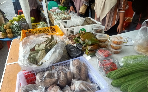 Thumbnail Berita - Harga Plastik Naik hingga 100 Persen, Pemerintah Diminta Lindungi UMKM