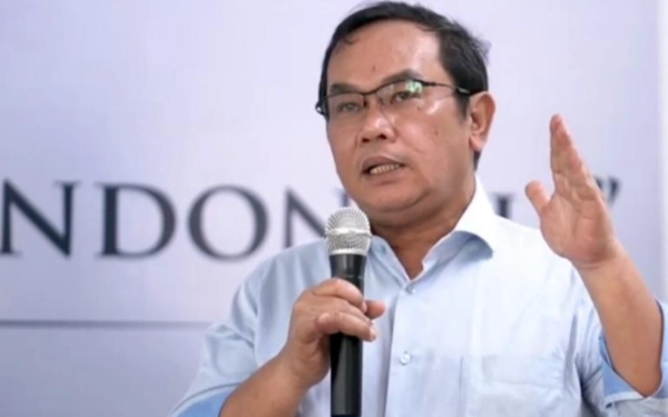 Bantah Makar, Saiful Mujani Jelaskan Arti Seruan 'Turunkan Prabowo'