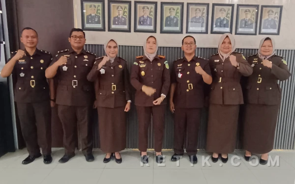 Thumbnail Berita - Resmi Menjabat, 3 Kasi Baru Kejari Situbondo Diminta Langsung Tancap Gas