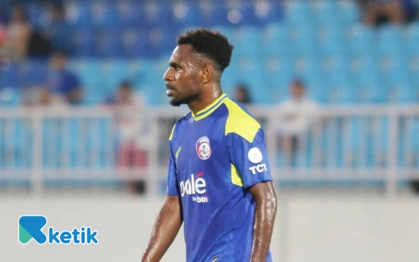 Thumbnail Berita - Kompetisi Tidak Libur, Gelandang Arema FC Kembali Rayakan Natal Jauh dari Keluarga