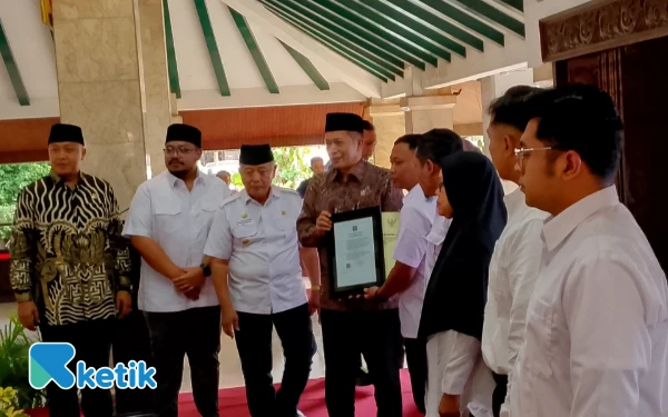 Thumbnail Berita - Kabupaten Malang Paling Awal Rampungkan SK Badan Hukum 390 Koperasi Merah Putih