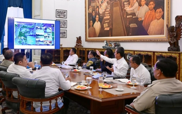 Thumbnail Berita - Presiden Prabowo Ingin Percepat Pembangunan Kampung Nelayan Merah Putih dan Konsolidasi Galangan Kapal Nasional