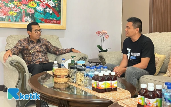 Thumbnail Berita - Terima Pimpinan Ketik.com, Cak Nur Siap Kolaborasi Bangun Kota Batu Melesat