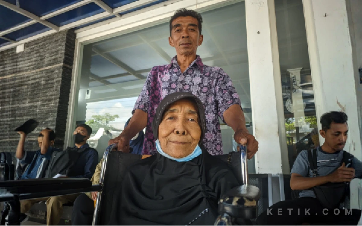 Thumbnail Berita - Cerita Semringah Keluarga Pasien usai Operasi Empedu di RSUD dr. Darsono Pacitan