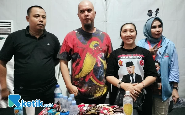 Thumbnail Berita - Dewa 19 Konser di Sidoarjo, ”Seniman Pemimpin” Ahmad Dhani Yakin Dipilih Generasi Milenial dan Gen Z