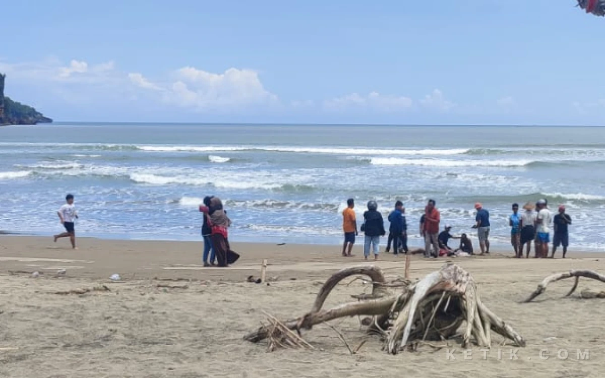 Thumbnail Berita - Pamit Melaut Dini Hari, Nelayan Pacitan Tewas dengan Tangan Terjerat Jaring Sendiri