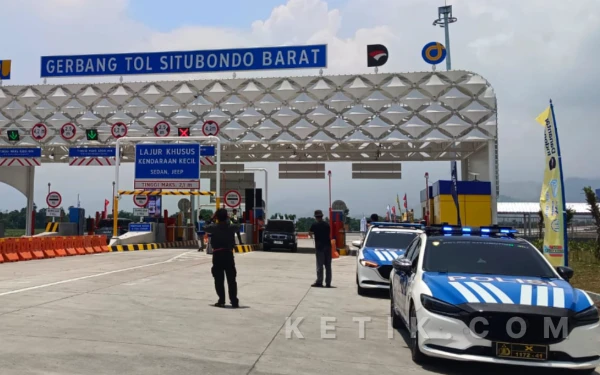 Thumbnail Berita - Tol Fungsional Prosiwangi, H-4 Fidulfitri Mulai Ramai Kendaraan Pemudik