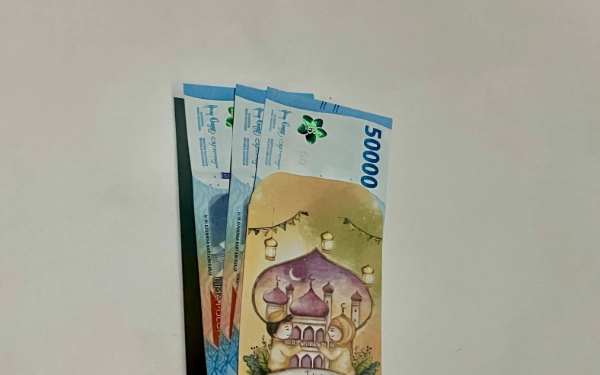 Thumbnail Berita - Tips Ajarkan Anak Kelola Angpao Lebaran Berdasarkan Jenjang Usia