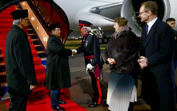 Thumbnail Berita - Agenda Padat Prabowo di London, Temui PM Starmer hingga Raja Charles III
