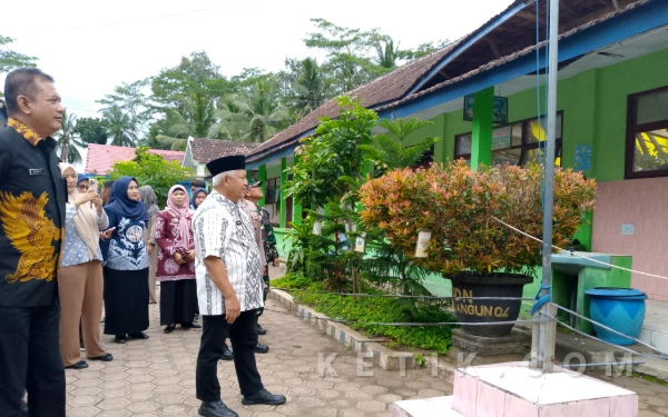 Thumbnail Berita - Respon Cepat, Bupati Malang Tindak Lanjuti SDN 4 Sukowilangun yang Ambruk