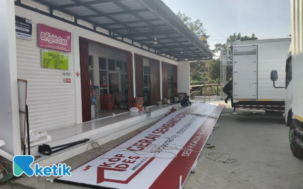 Thumbnail Berita - Koperasi Desa Merah Putih di Tuban Dibongkar Sehari Setelah Diresmikan Prabowo, Ini Penyebabnya